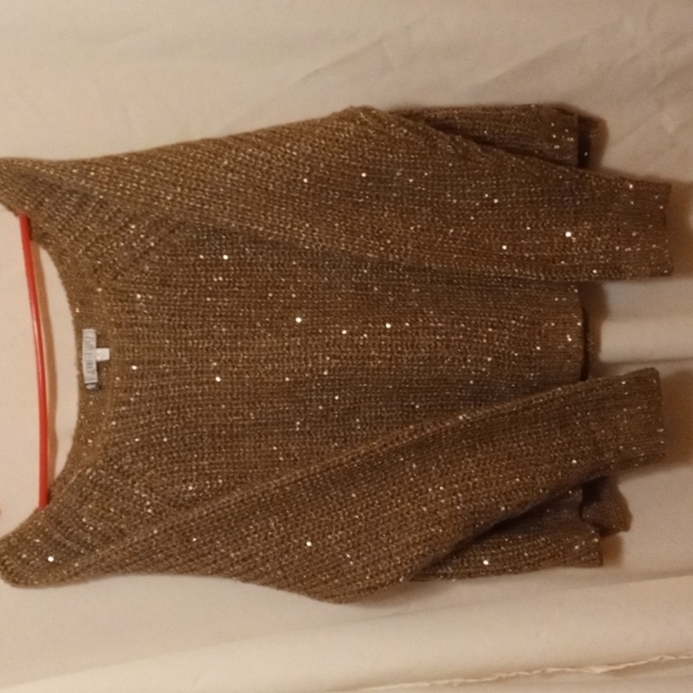 Jennifer Lopez  Sweater.